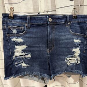 AE Distressed High-Rise Shortie